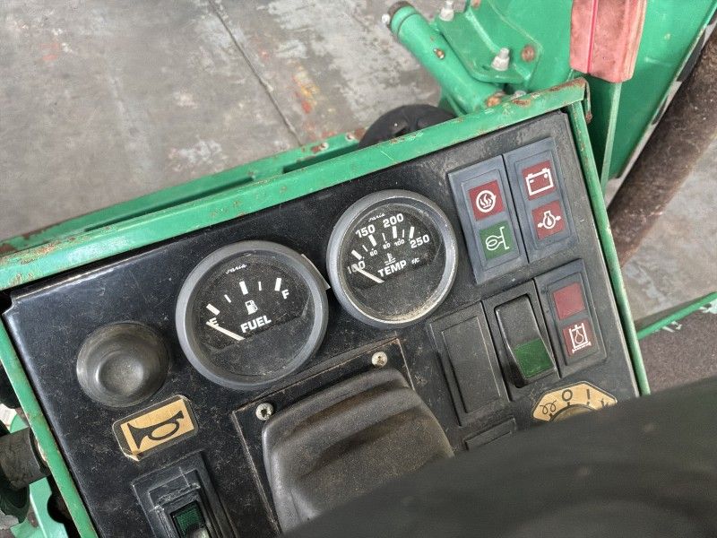 2002 Ransomes Highway 2130 Ride-On Mower