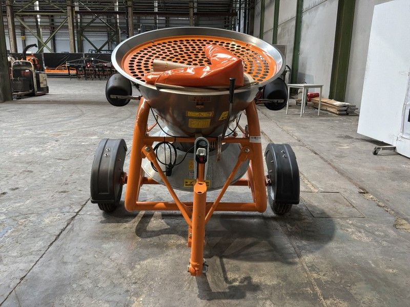 2019 Gamberini CL300 Tow-Behind Fertilizer Spreader / Salt Spreader