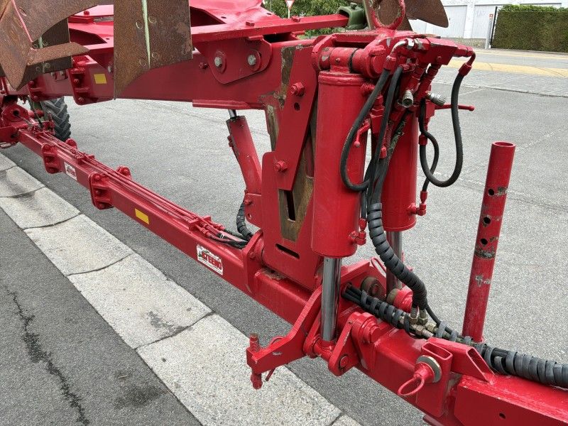 2022 Steeno 8SPSB 8-furrow plow