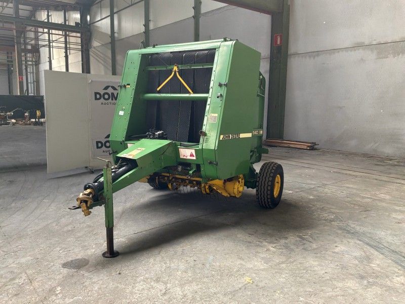 John Deere 540 Round Baler