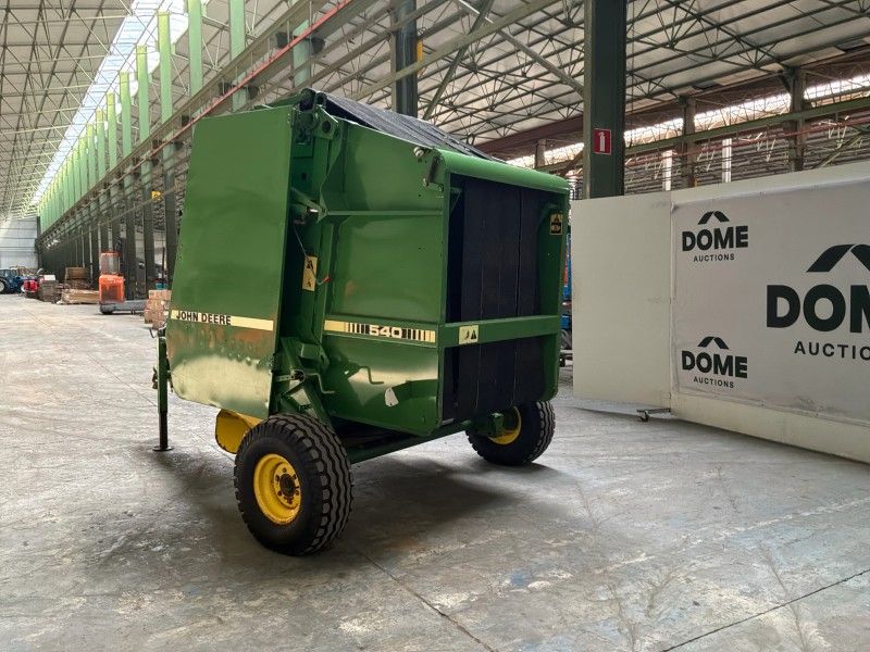 John Deere 540 Round Baler