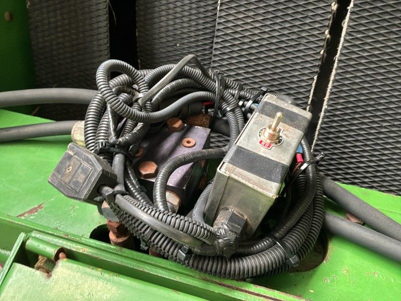 John Deere 540 Round Baler