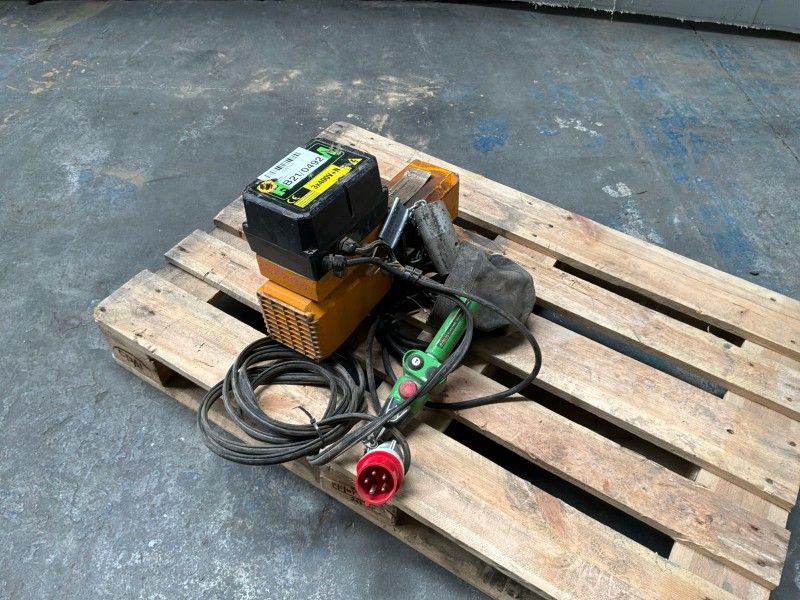 2002 EMCE Elektrischer Kettenzug