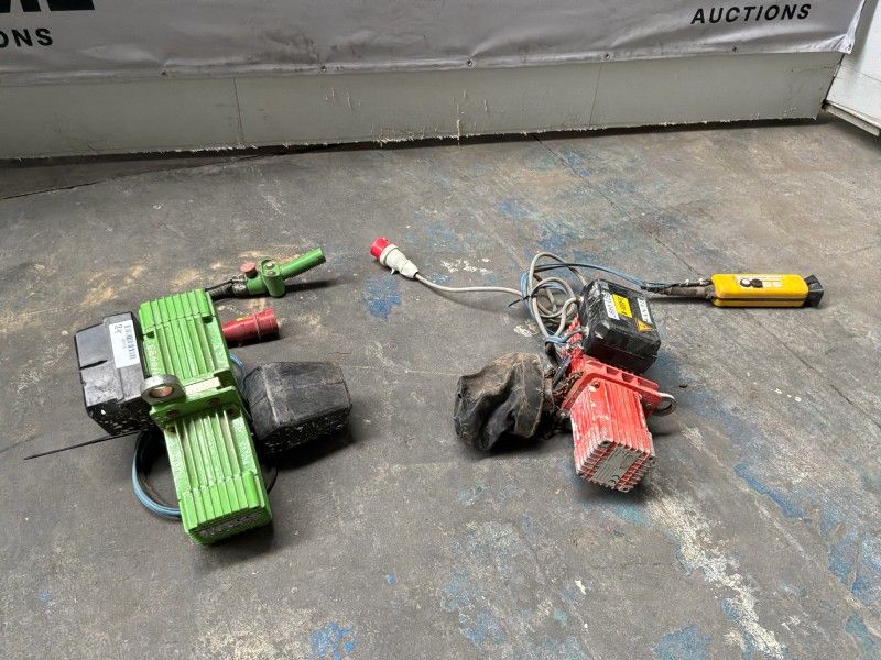 Electric chain hoists (2)