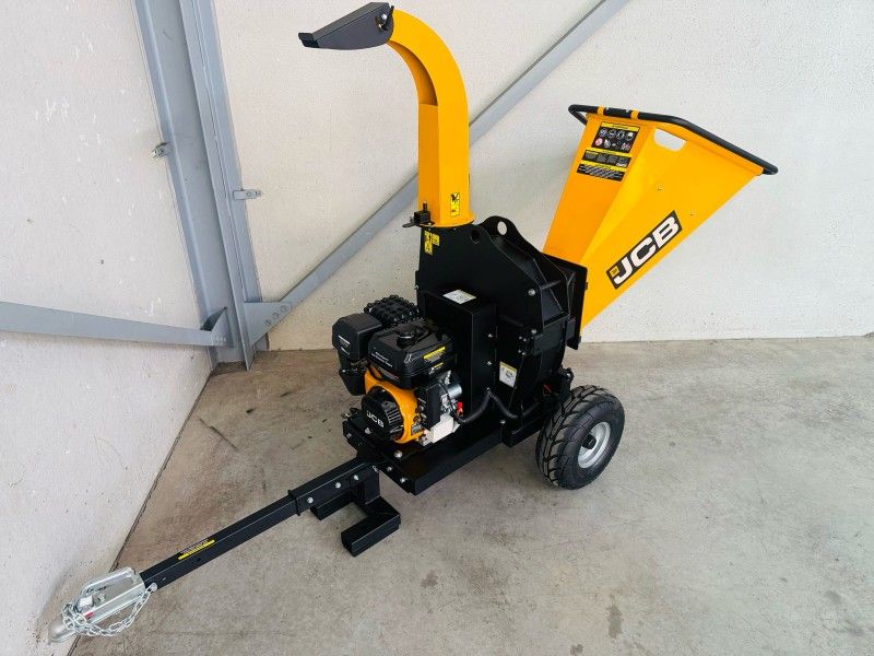 JCB CH150120PE Professional Wood Chipper