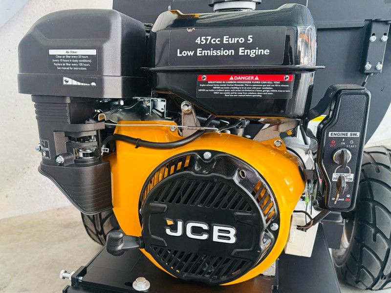 JCB CH150120PE Professional Wood Chipper