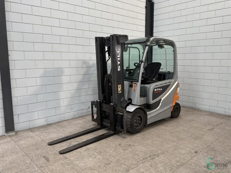 Forklifts Electric Still RX60-30 2017 Hours 4650 Triplex