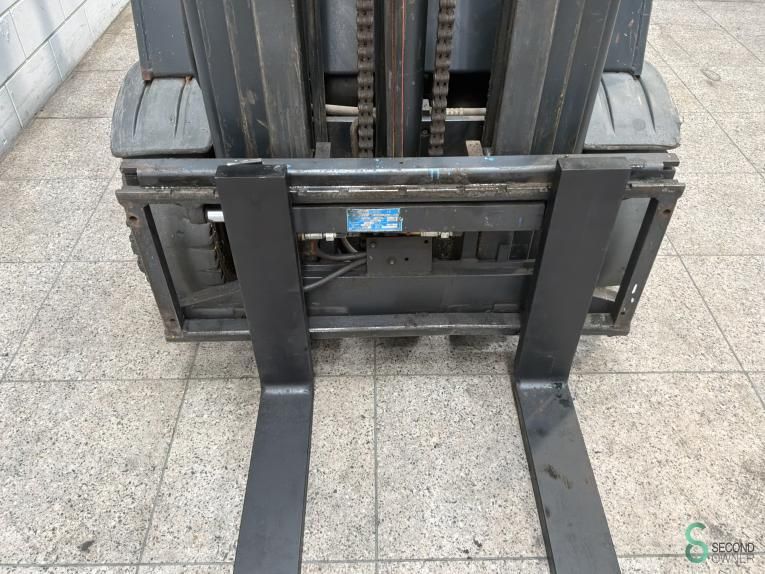 Forklifts Electric Still R60-25 2001 Batt. > 78% % Triplex
