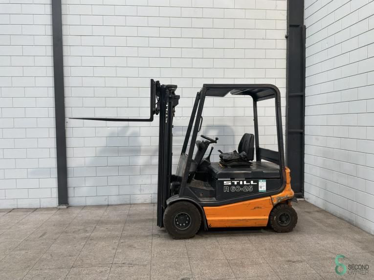 Forklifts Electric Still R60-25 2001 Batt. > 78% % Triplex