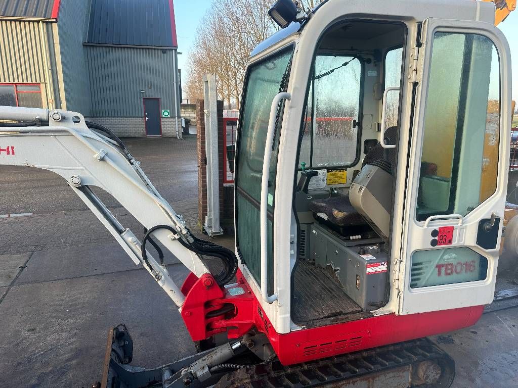 Takeuchi TB016 2013