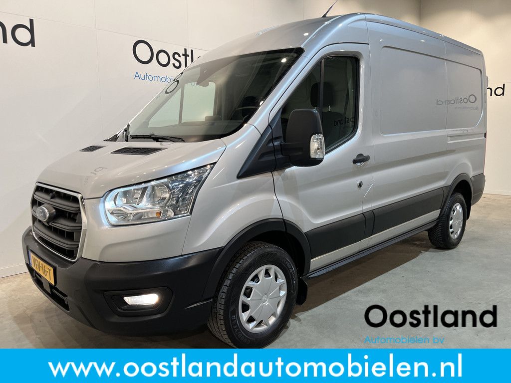 Ford Transit 350 2.0 TDCI L2H2 Trend 130 PK / Euro 6 / Airco / Cruise Control / CarPlay / PDC / Navigatie / 3-Zits