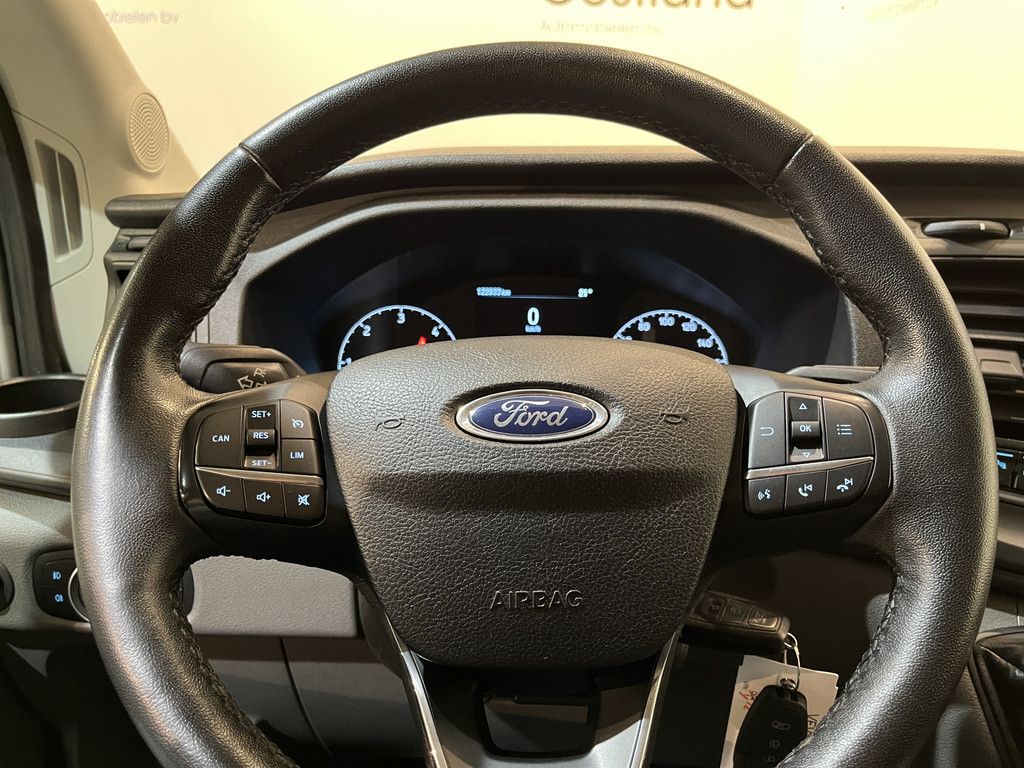Ford Transit 350 2.0 TDCI L2H2 Trend 130 PK / Euro 6 / Airco / Cruise Control / CarPlay / PDC / Navigatie / 3-Zits
