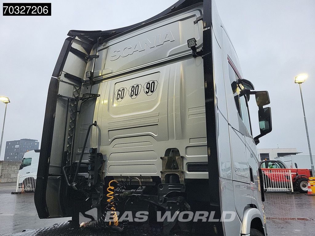 Scania S650 6X4 Retarder Full-Air 2x Tanks Standklima ACC Leather Navi
