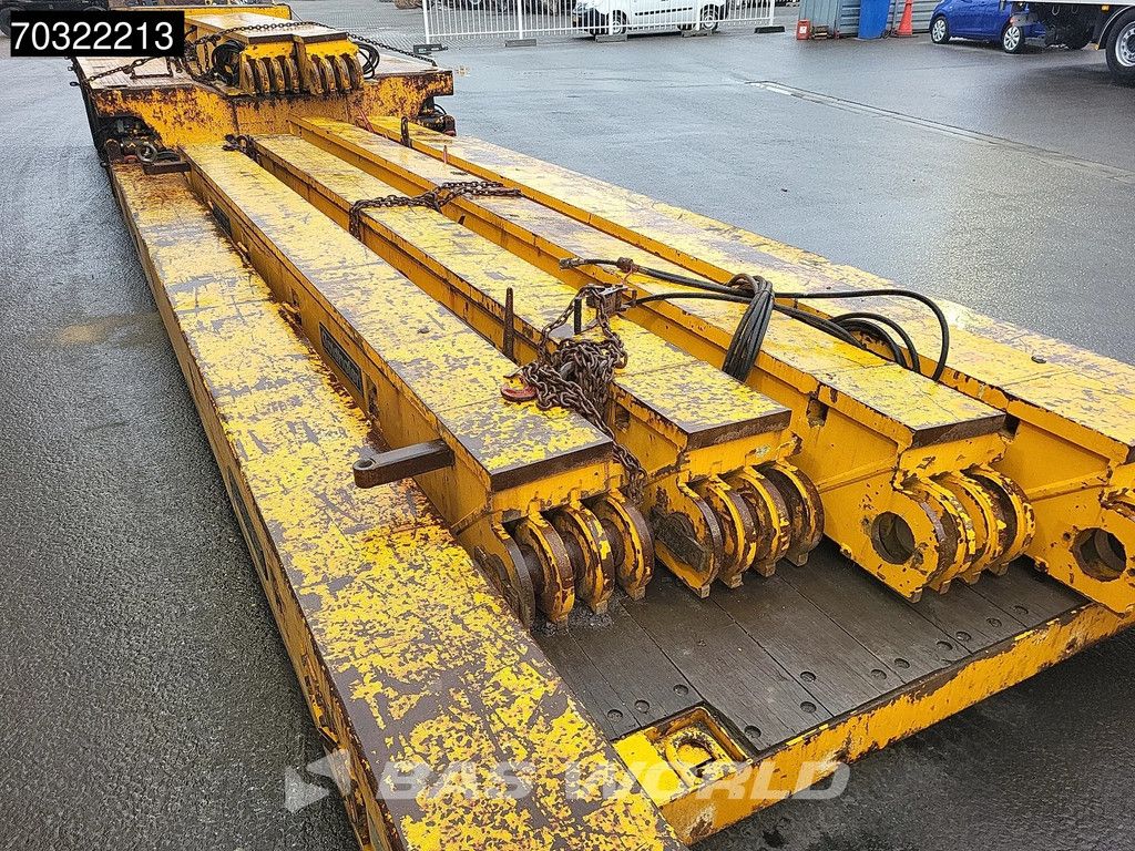 Goldhofer STZ-VKL-3-35/80A Extendable Gooseneck