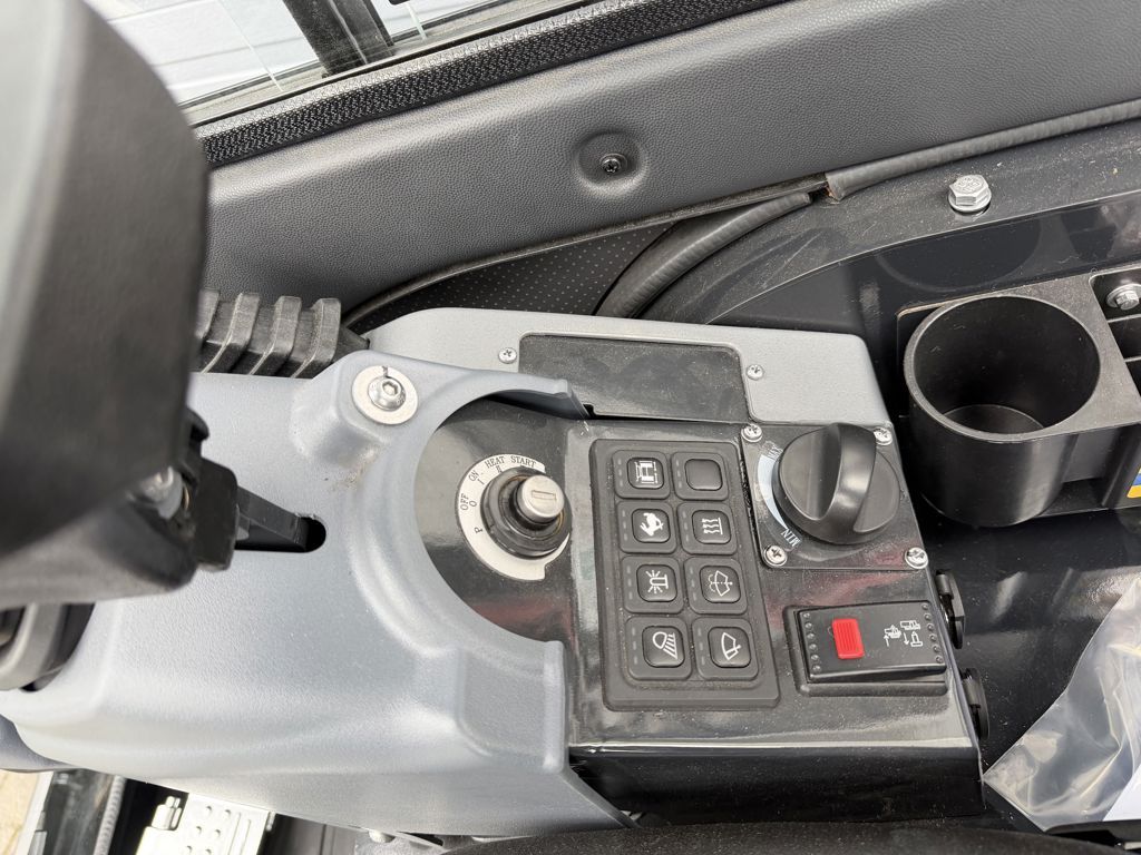 Eurotrac HE22-EV minigraver