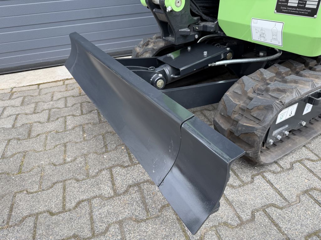 Eurotrac HE22-EV minigraver