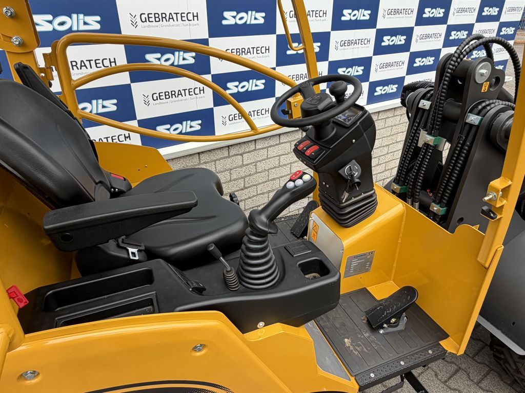 Eurotrac w12 €325 p/mnd. loader shovel minishovel
