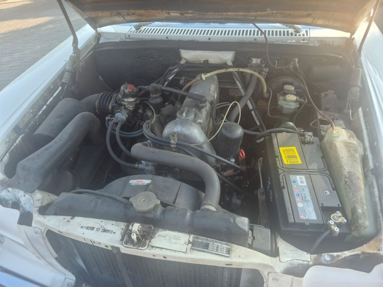 Mercedes-Benz 200 W115