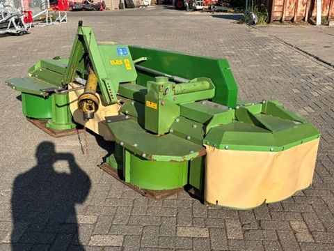 Gebruikte KRONE Easycut 32P schotelmaaier met werkbreedte 3 M
