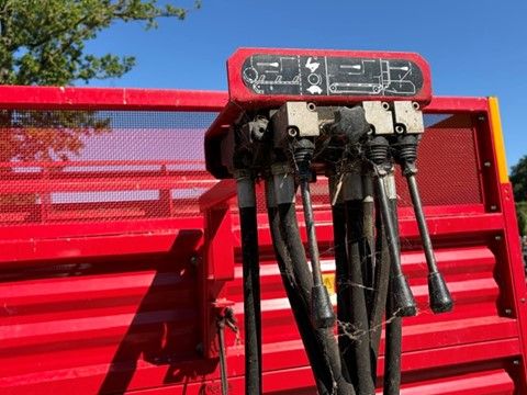Gebruikte SCHUITEMAKER Amigo 30W blokkendoseerwagen afvoerband