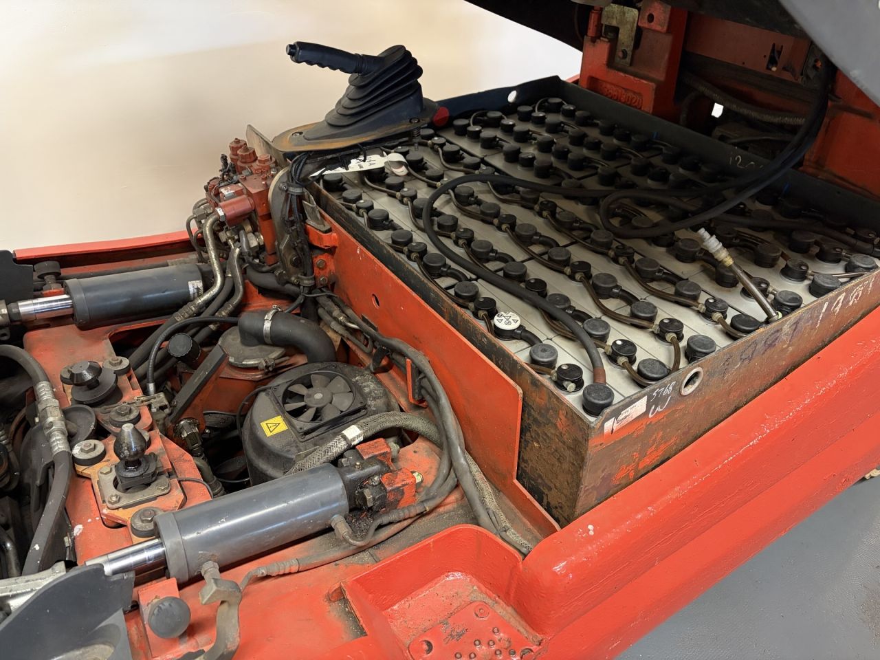 Linde E30-03