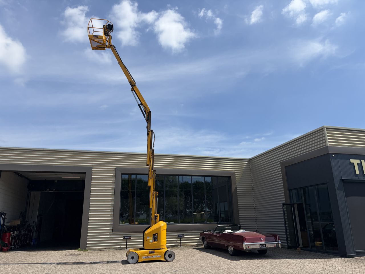 JLG Toucan 12E