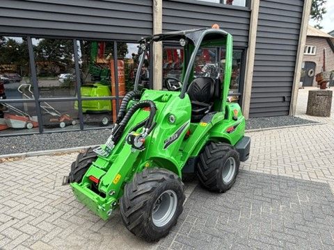 Nieuwe AVANT 640i kniklader met gewicht van 1760 kgs