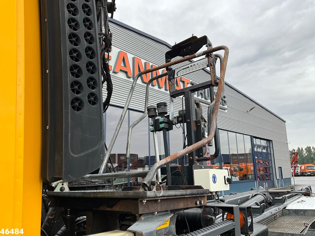 DAF FAS 75 CF 310 Hiab 22 Tonmeter laadkraan