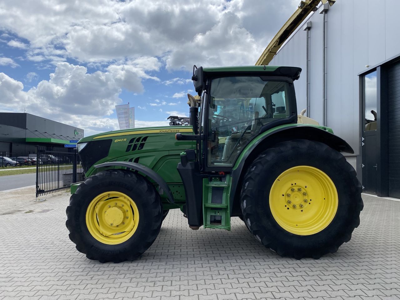John Deere 6140R