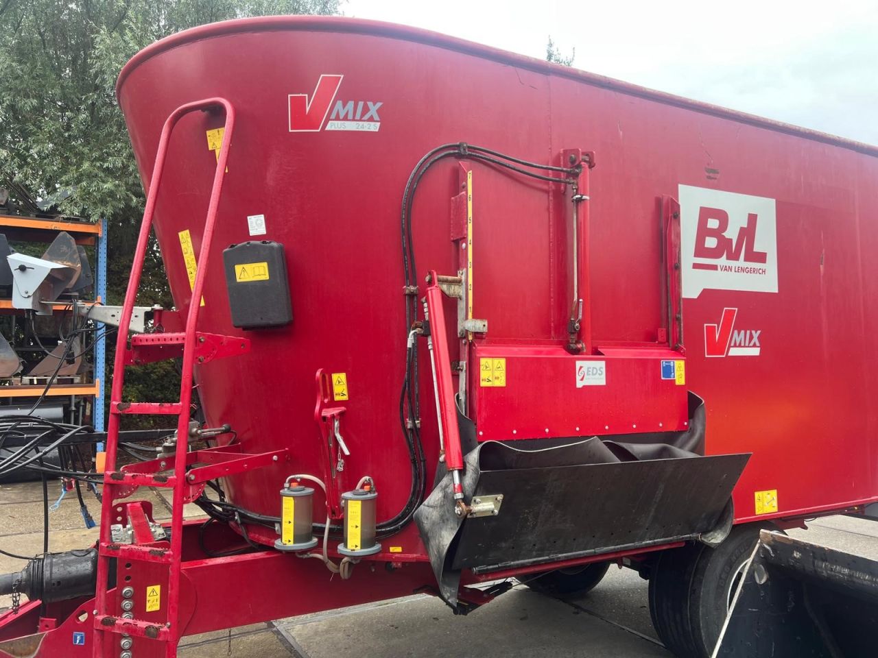 Gebruikte BVL Vmix plus 24-2S voermengwagen 24 m3