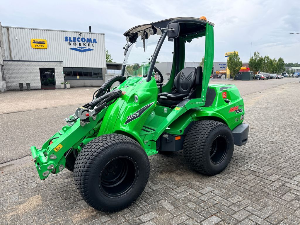Avant 755i TDS Stage V Shovel