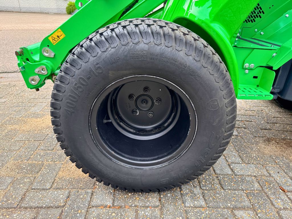 Avant 755i TDS Stage V Shovel