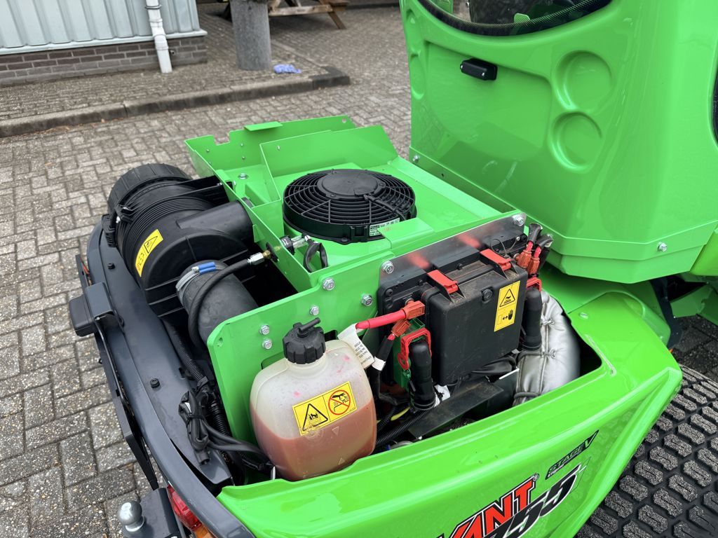 Avant 755i TDS Stage V Shovel
