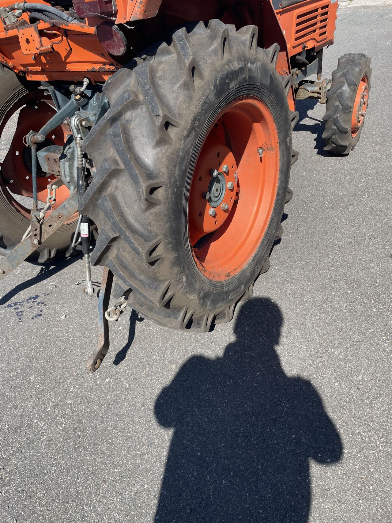 Kubota L2250 tractor 4wd