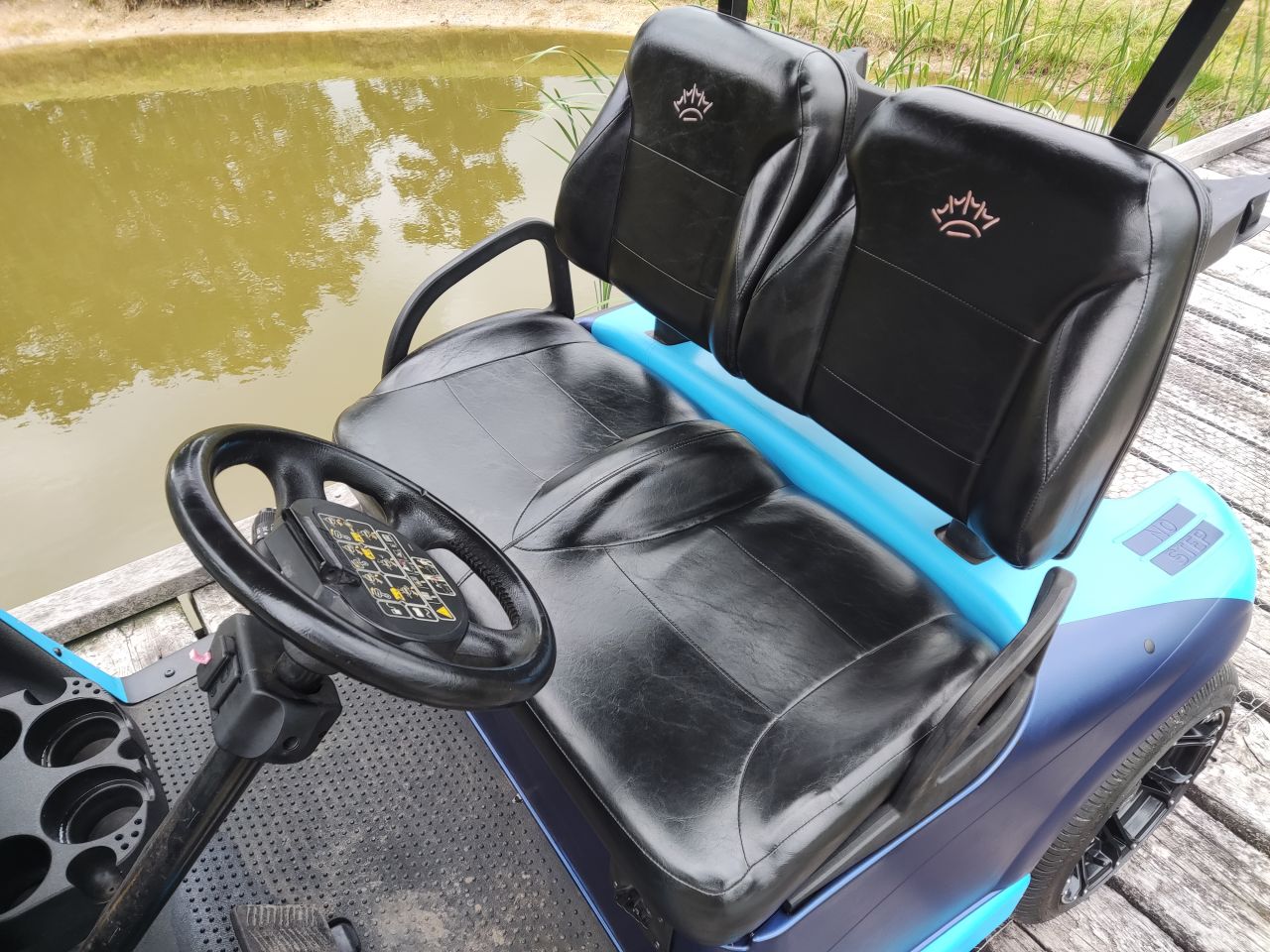EZGO / Chevrolet golfkar (type Camaro, lederen zitting, etc)