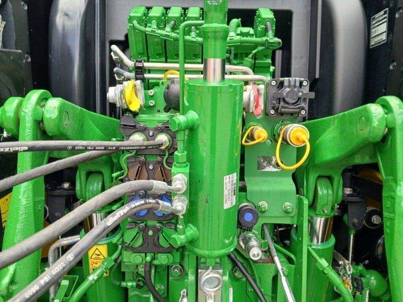 John Deere ALLRADTRATKOR  6R185