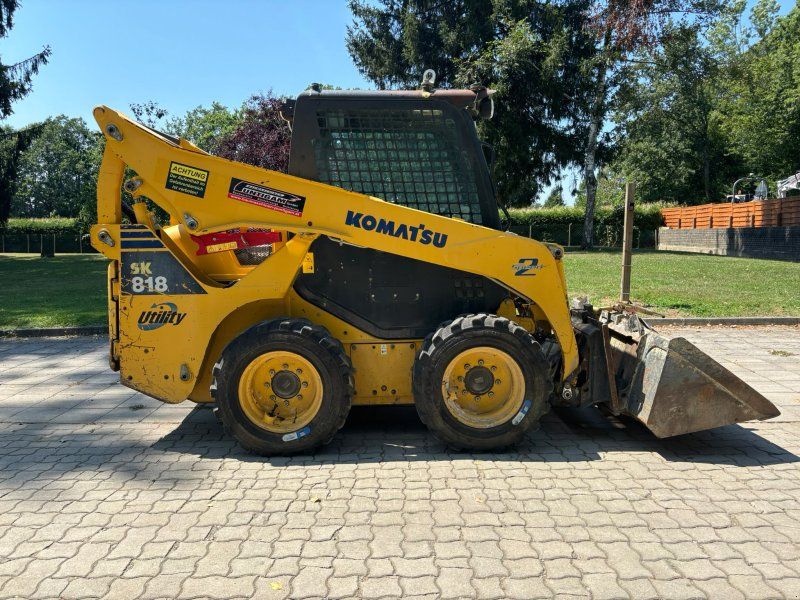 Komatsu SK 818