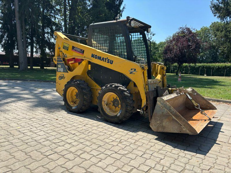 Komatsu SK 818