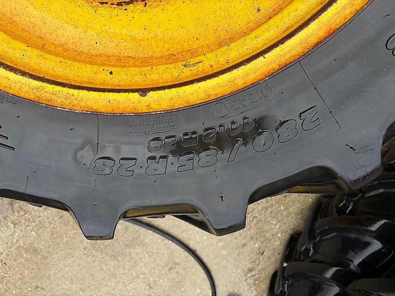 John Deere 280/85R28 Räder
