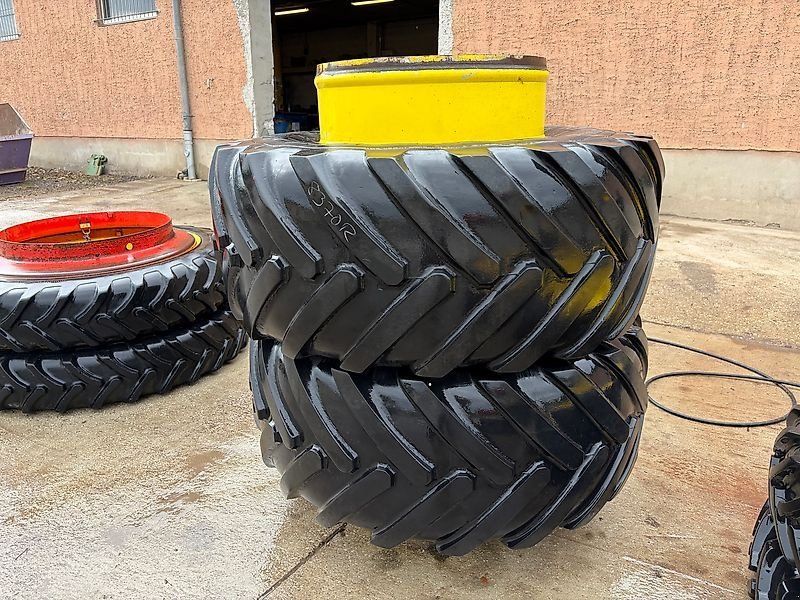 John Deere Zwillingsräder 600/70R30 an 30 Zoll