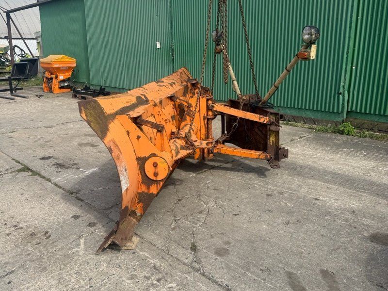 Fortschritt W50/ZT 300 Schneeschild