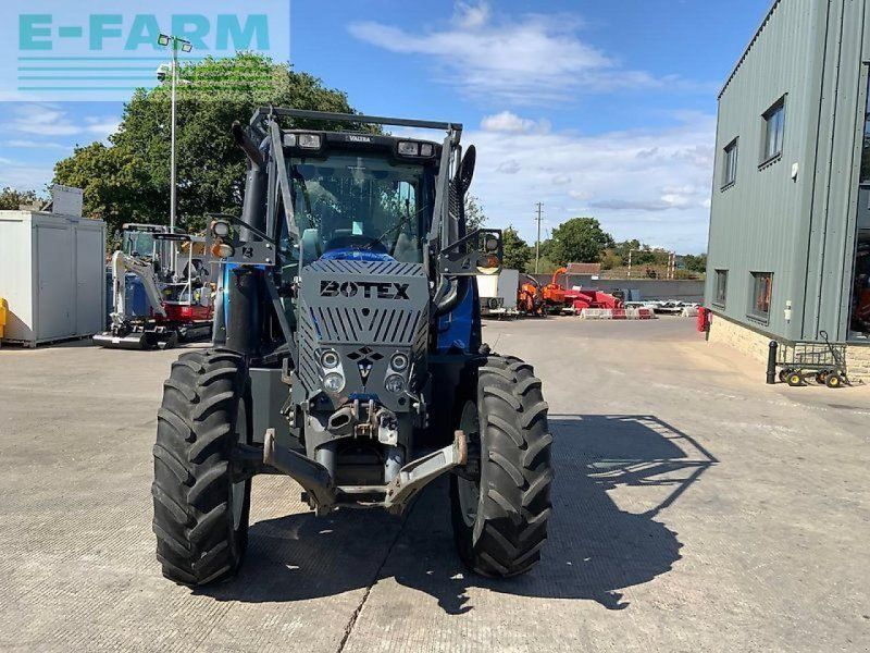 Valtra n123 versu forestry  (st27268)