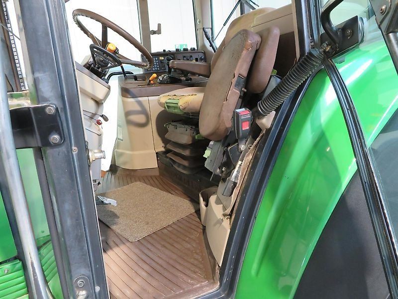 John Deere 6820 PQ Premium, FKH+FZW+50 Km/H, Motor 2400 Std.