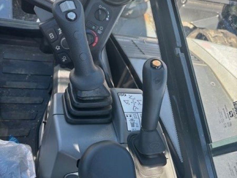 Bobcat E88