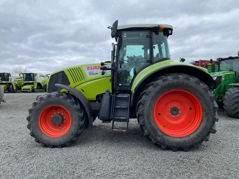 Claas Axion 810