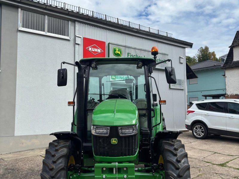 John Deere 5075 E