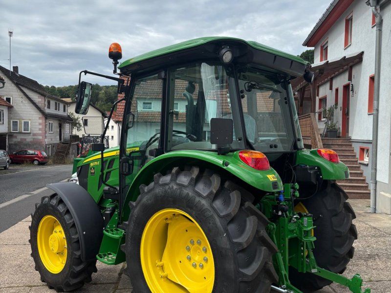 John Deere 5075 E