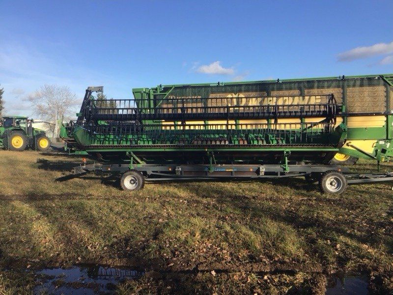 John Deere T560