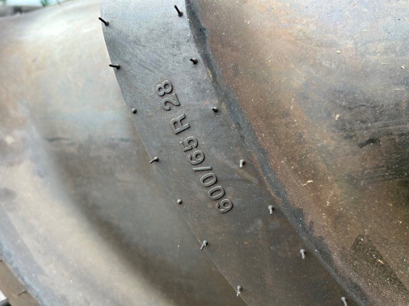 Vredestein 710/70R38 + 600/65R28