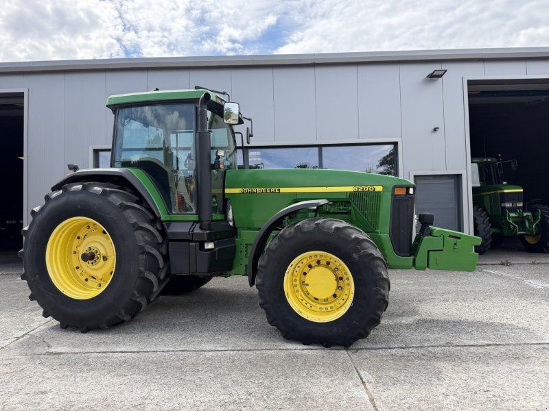 John Deere 8200 Power Shift